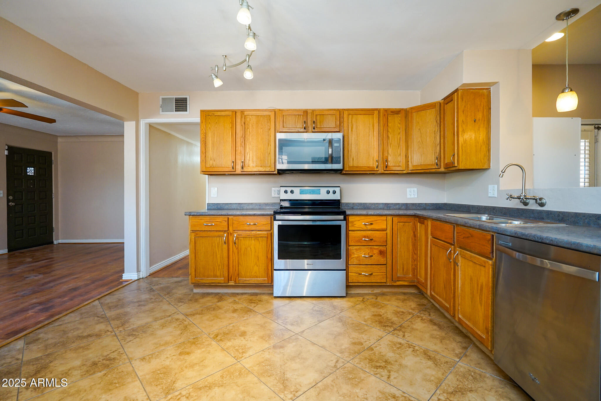 1301 North Santa Rosa Avenue Tucson, AZ 85712 - Photo 9 of 50 DSC00426