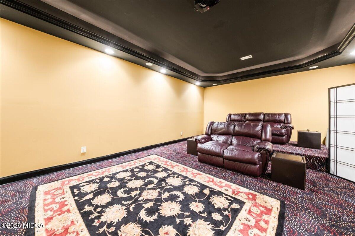 727 Latrobe Way Macon, GA 31220 - Photo 39 of 63 a living room with a couch and a coffee table