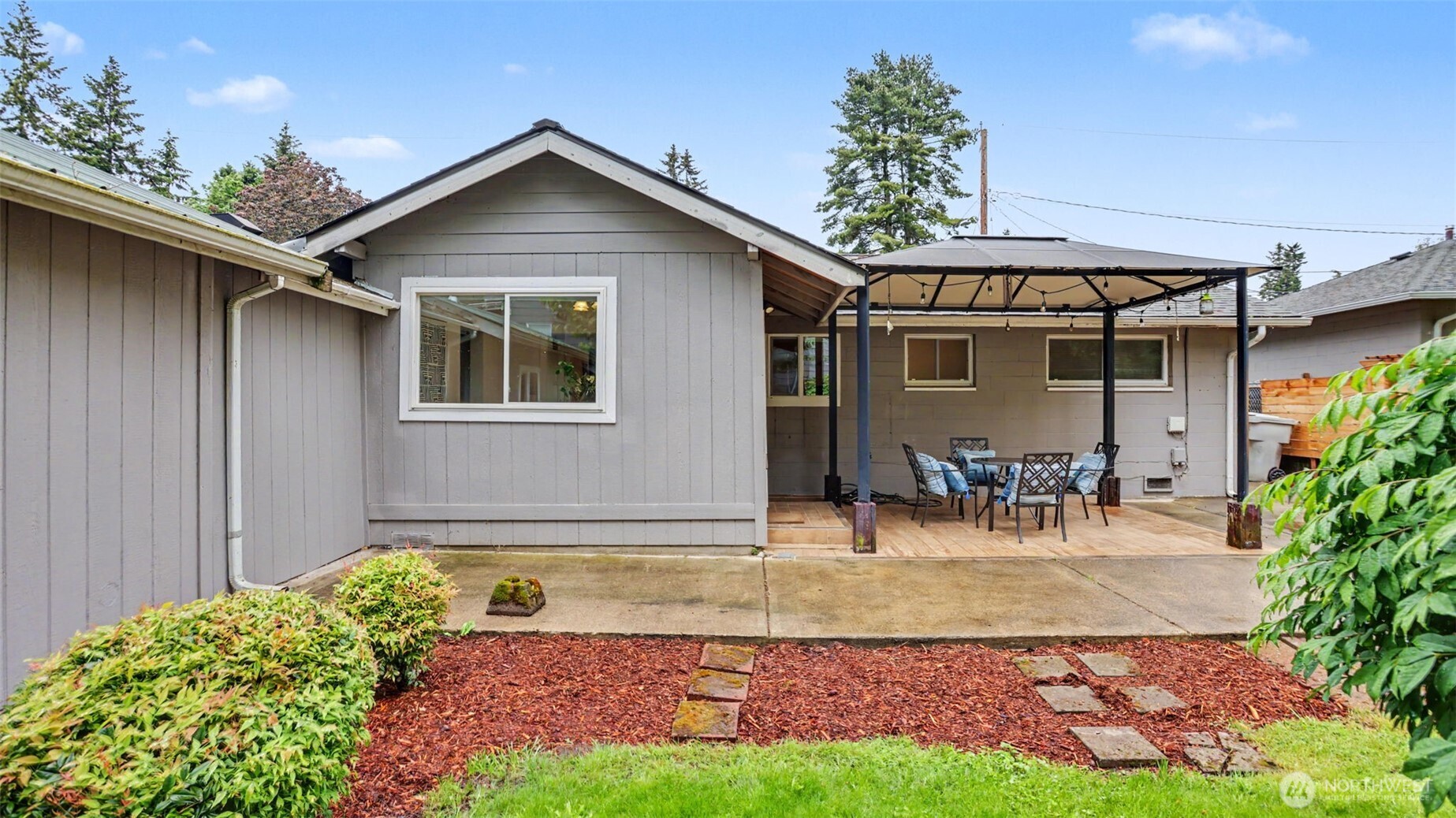 3401 Northeast 8th Street Renton, WA 98056 - Photo 26 of 28