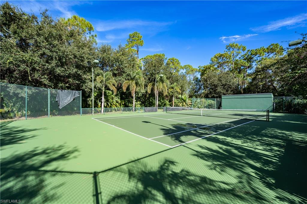 683 Hickory Road Naples, FL 34108 - Photo 38 of 42 a view of a basketball court