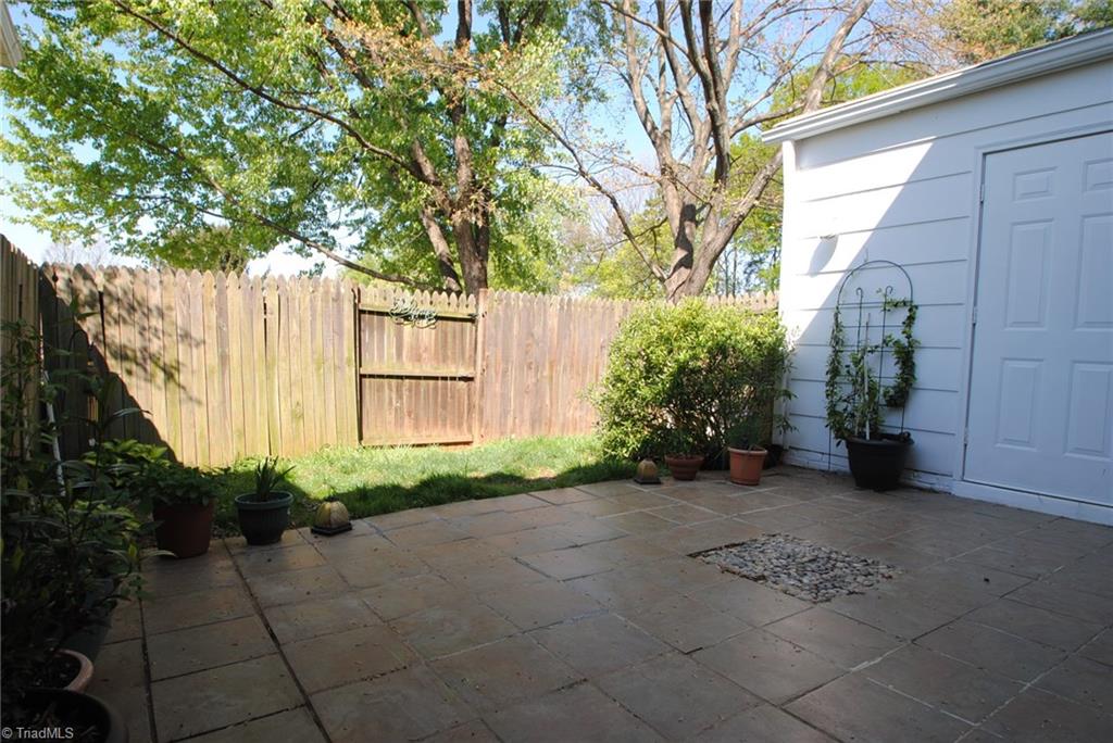 2918 St Marks Road Southwest, Unit E Winston-Salem, NC 27103 - Photo 4 of 12 Patio