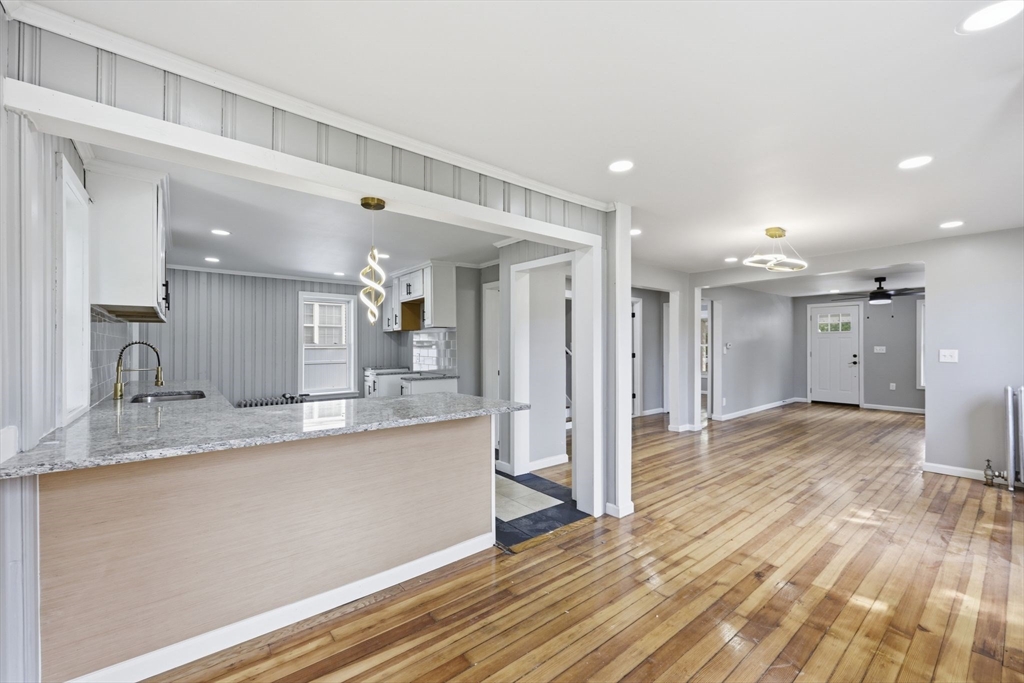 234 Draper Street Springfield, MA 01108 - Photo 10 of 25