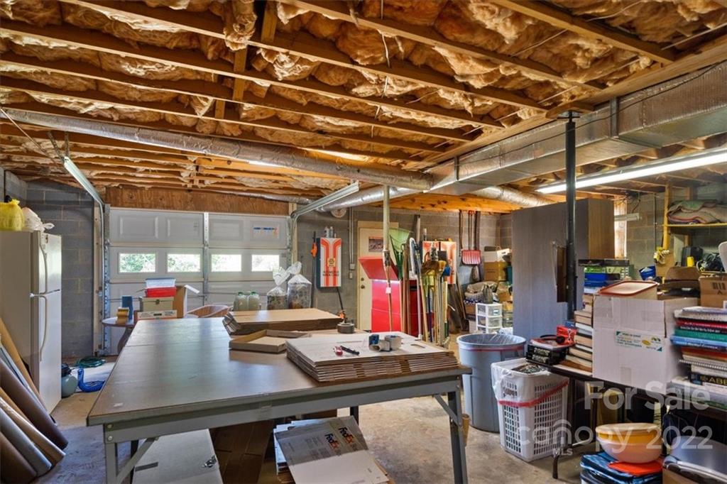 1552 Allen Lane Conover, NC 28613 - Photo 25 of 38 a view of work place with furniture