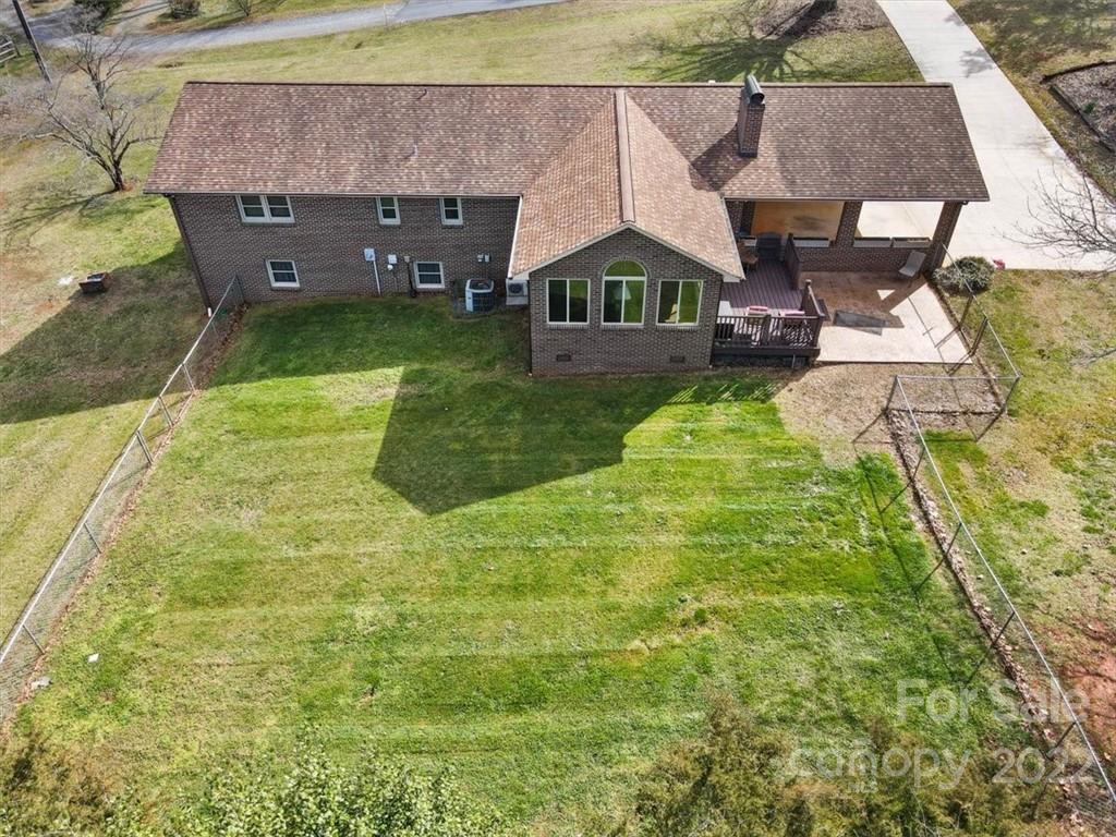 1552 Allen Lane Conover, NC 28613 - Photo 32 of 38 an aerial view of a house with a yard