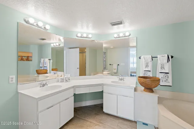 $400,000 | 190 Pinellas Lane, Unit 207A, Cocoa Beach, FL 32931