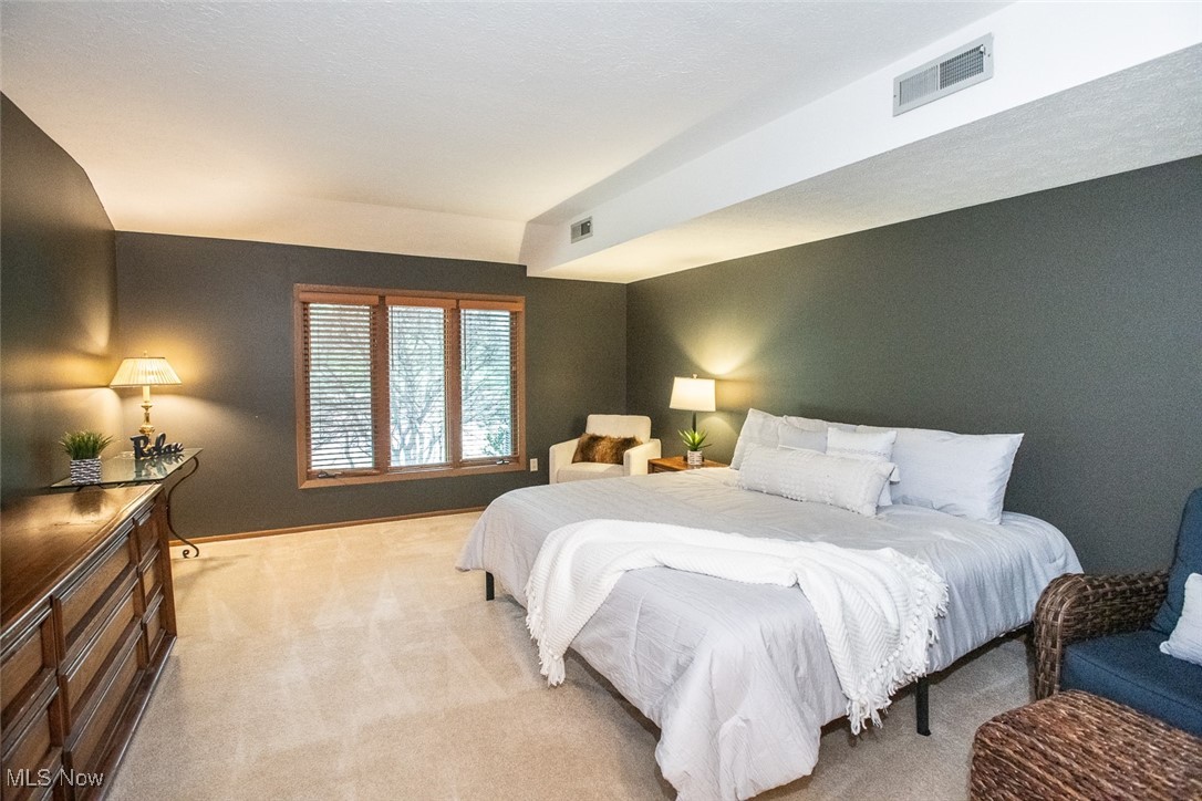 30051 Center Ridge Road, Unit B Westlake, OH 44145 - Photo 15 of 32 Gallery Image 15