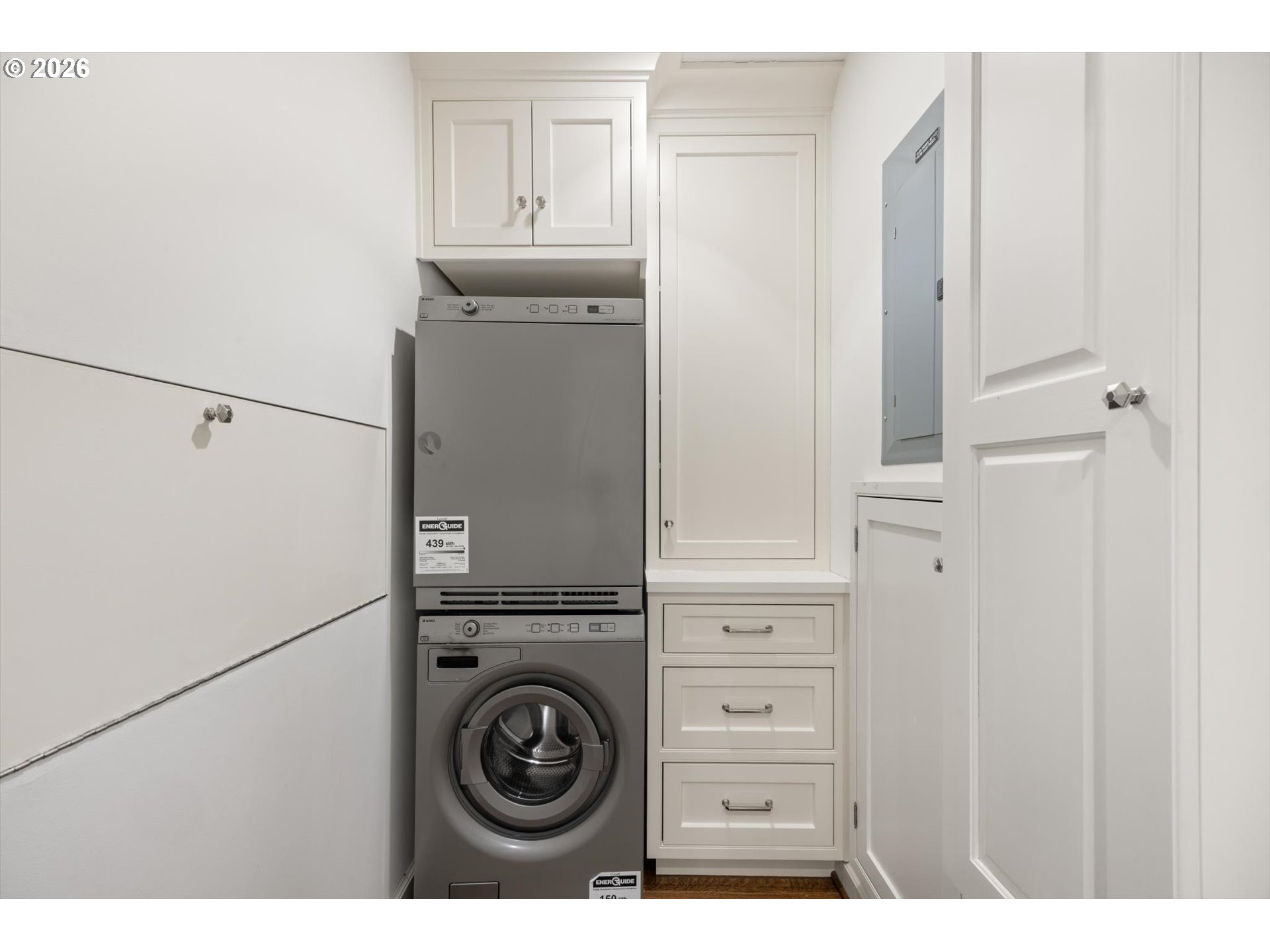 1136 Southwest Davenport Street Portland, OR 97201 - Photo 34 of 48 Laundry