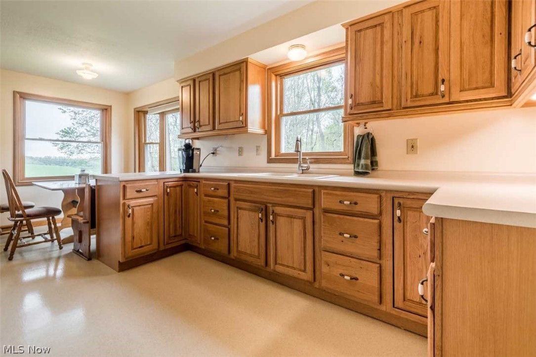 1351 Sharon Valley Road New Philadelphia, OH 44663 - Photo 9 of 32