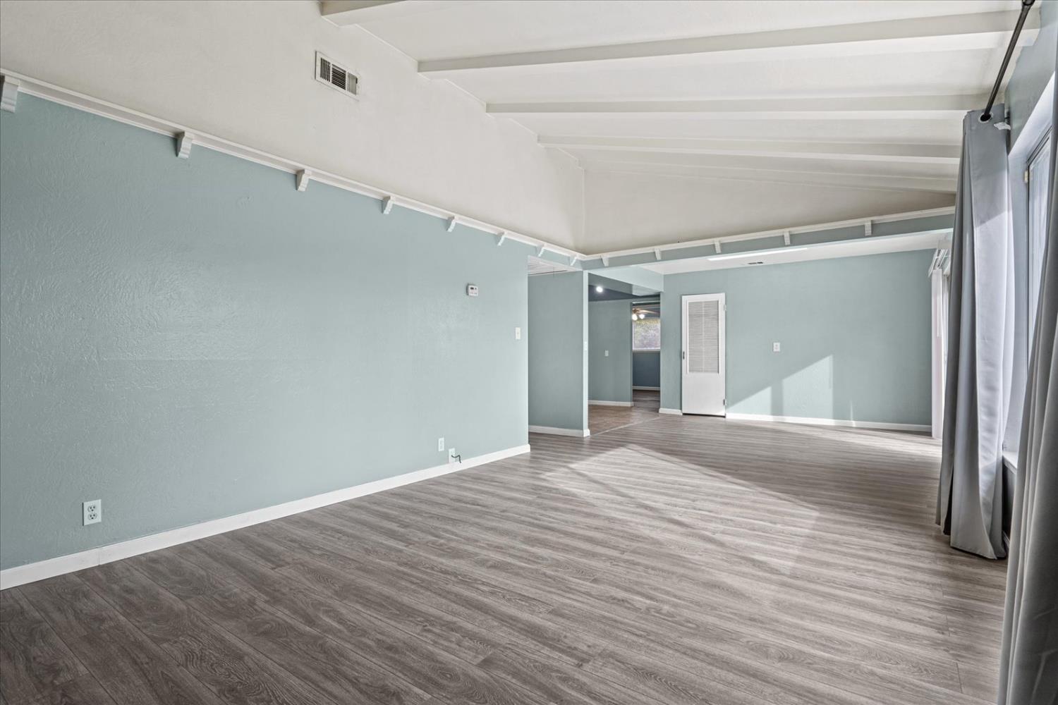 4350 Green Tree Drive Sacramento, CA 95823 - Photo 12 of 38