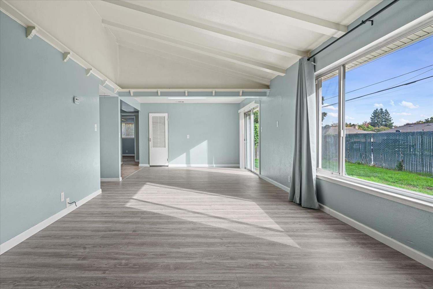 4350 Green Tree Drive Sacramento, CA 95823 - Photo 14 of 38