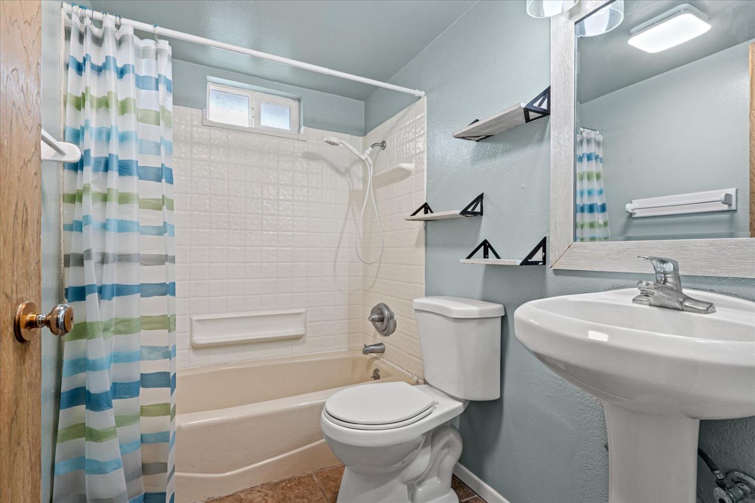 4350 Green Tree Drive Sacramento, CA 95823 - Photo 23 of 38