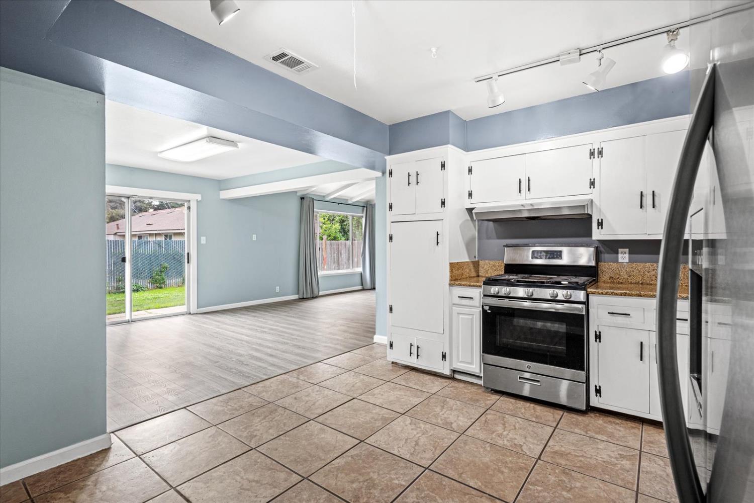 4350 Green Tree Drive Sacramento, CA 95823 - Photo 26 of 38