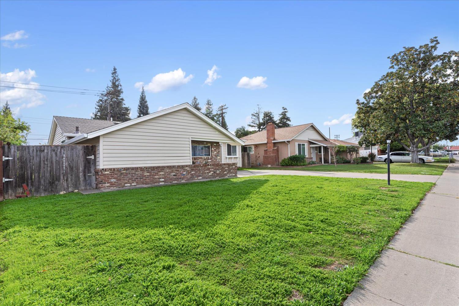 4350 Green Tree Drive Sacramento, CA 95823 - Photo 5 of 38