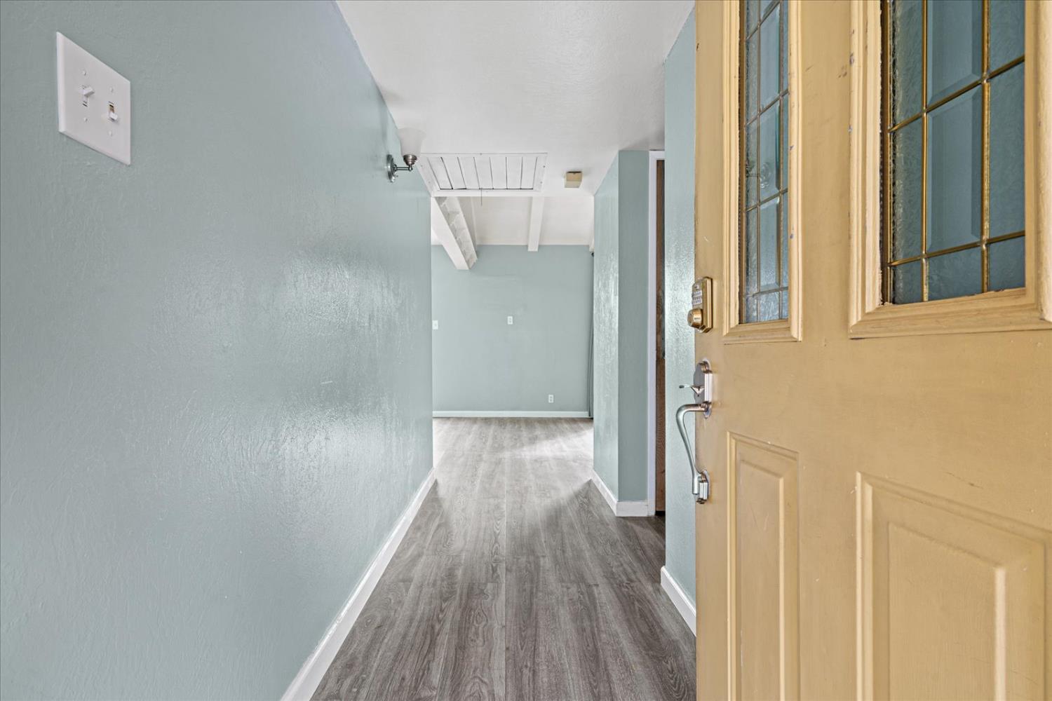 4350 Green Tree Drive Sacramento, CA 95823 - Photo 7 of 38