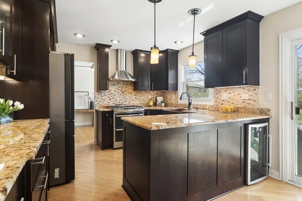 $559,000 | 958 Chaucer Way, Buffalo Grove, IL 60089