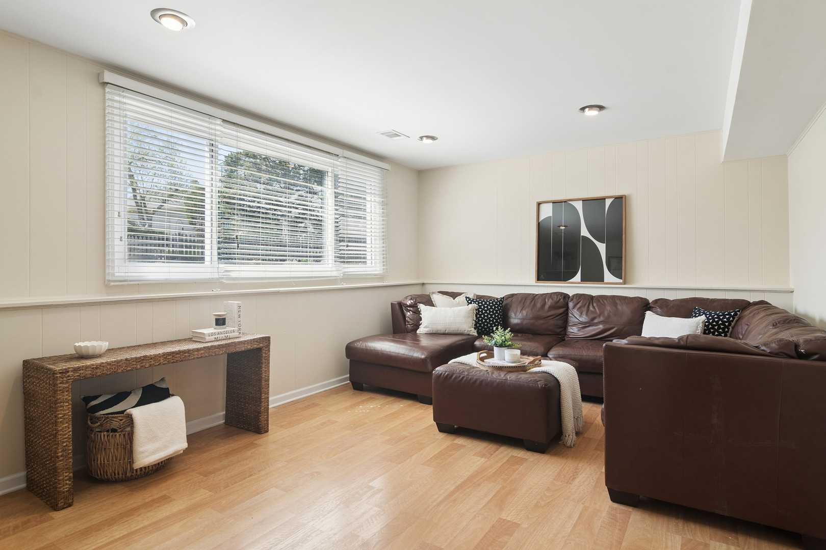 958 Chaucer Way Buffalo Grove, IL 60089 - Photo 8 of 23