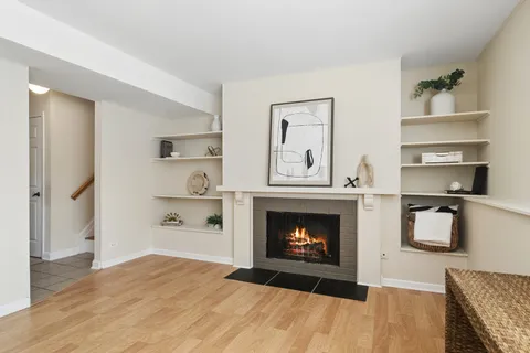 $559,000 | 958 Chaucer Way, Buffalo Grove, IL 60089