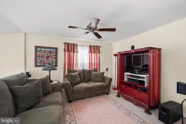 $499,000 | 328 Sentinel Lane, Newark, DE 19702