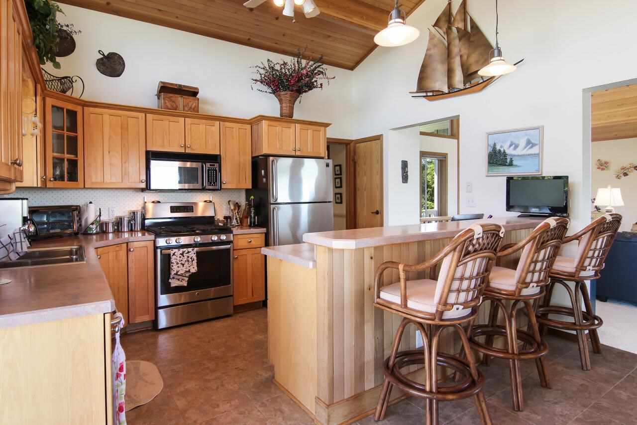 5580 East Kabat Road Cedar, MI 49621 - Photo 23 of 62 1889143-22.JPG