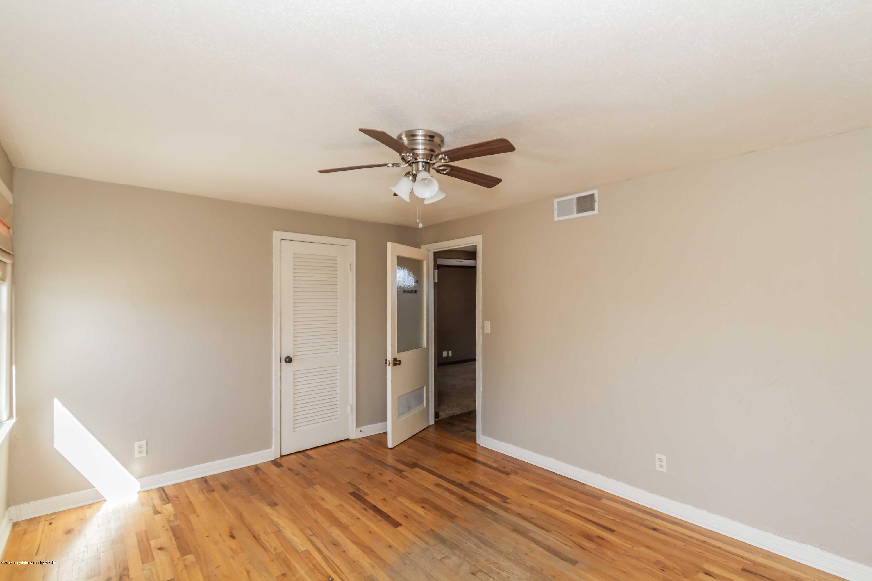 4117 South Bonham Street Amarillo, TX 79110 - Photo 22 of 37 BEDROOM 2 VIEW 3