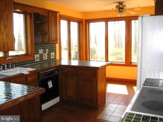 2751 Steltz Road New Freedom, PA 17349 - Photo 8 of 36 Gallery Image 8