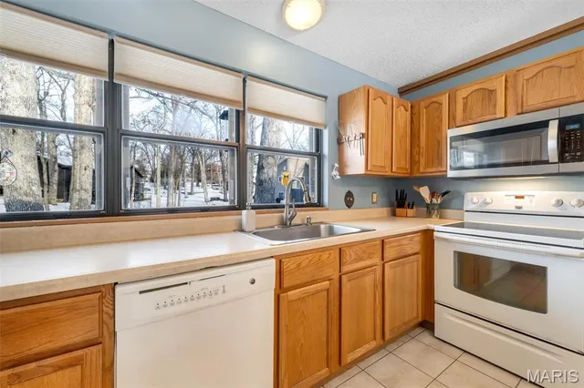 $349,900 | 72 Freymuth Road, Lake St. Louis, MO 63367