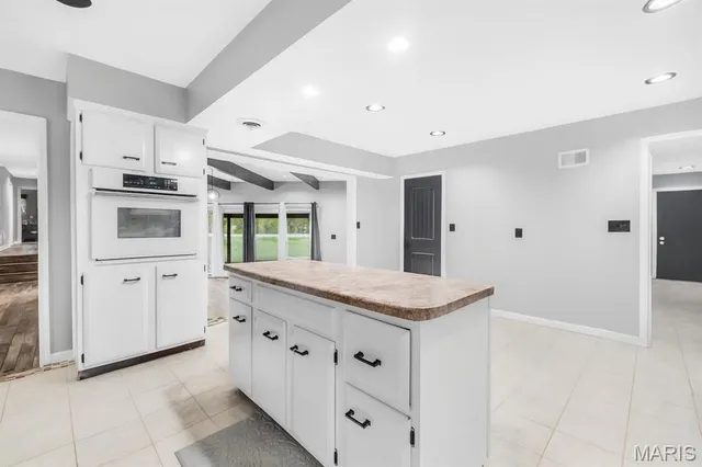 $374,900 | 1110 Cardinal Drive, East Alton, IL 62024