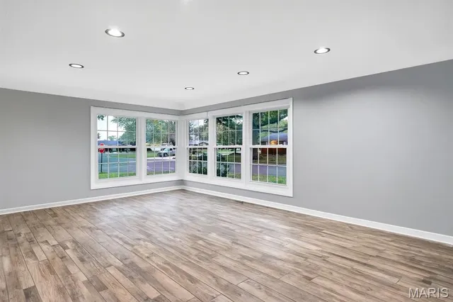 $374,900 | 1110 Cardinal Drive, East Alton, IL 62024