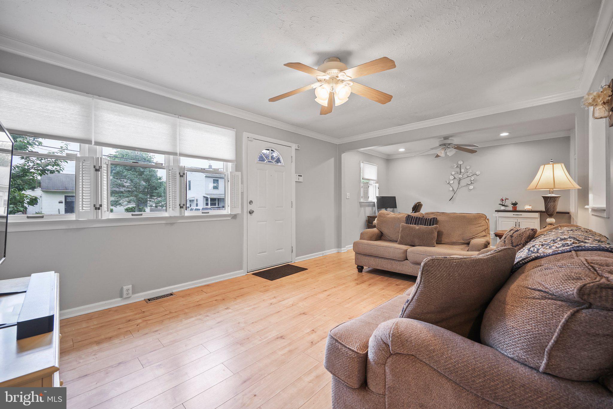 209 Clamer Road Ewing, NJ 08628 - Photo 5 of 24