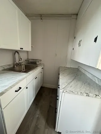 $1,400 | 28 Starview Avenue, Unit 2, Waterbury, CT 06708