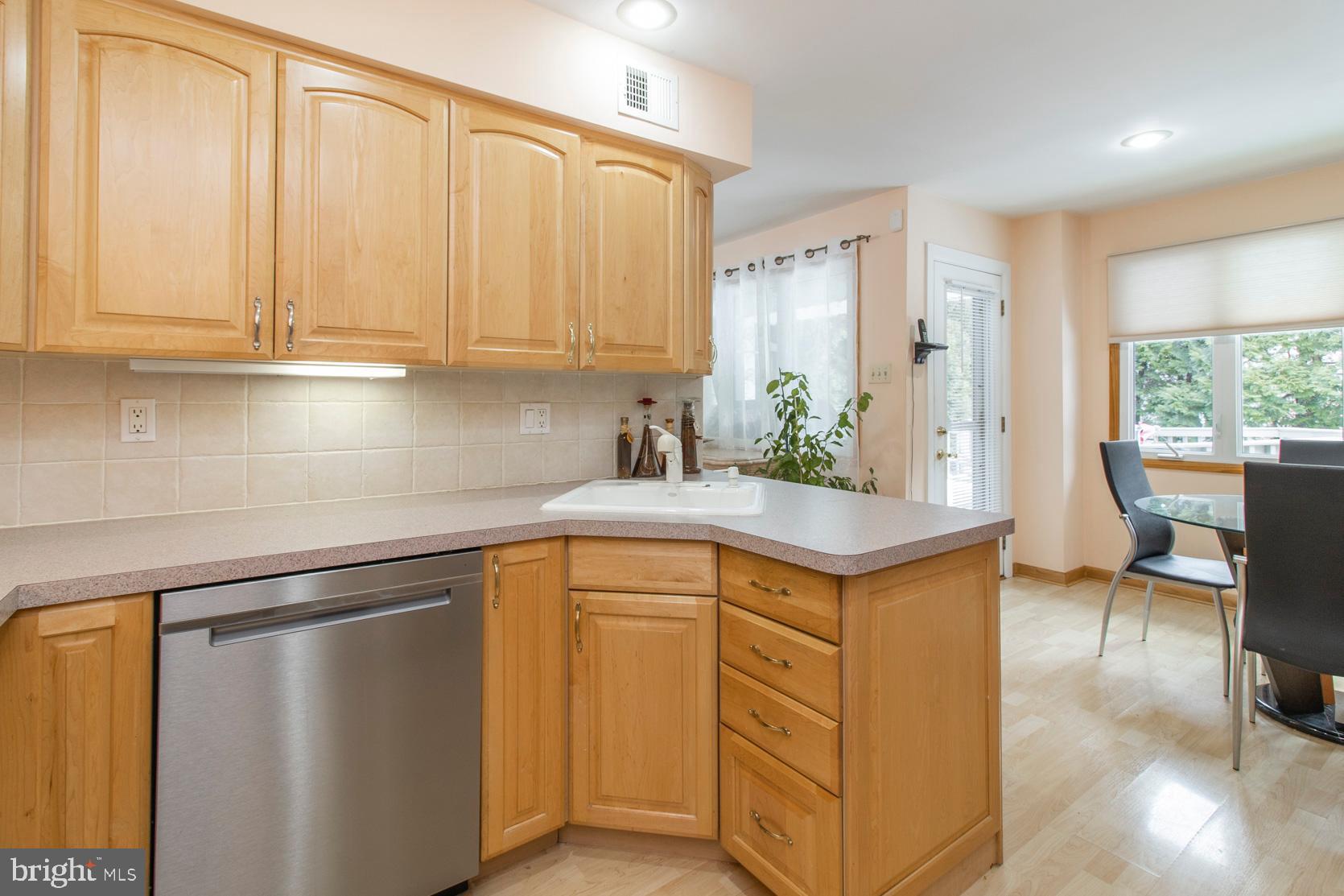 9233 Darlington Road Philadelphia, PA 19115 - Photo 11 of 44