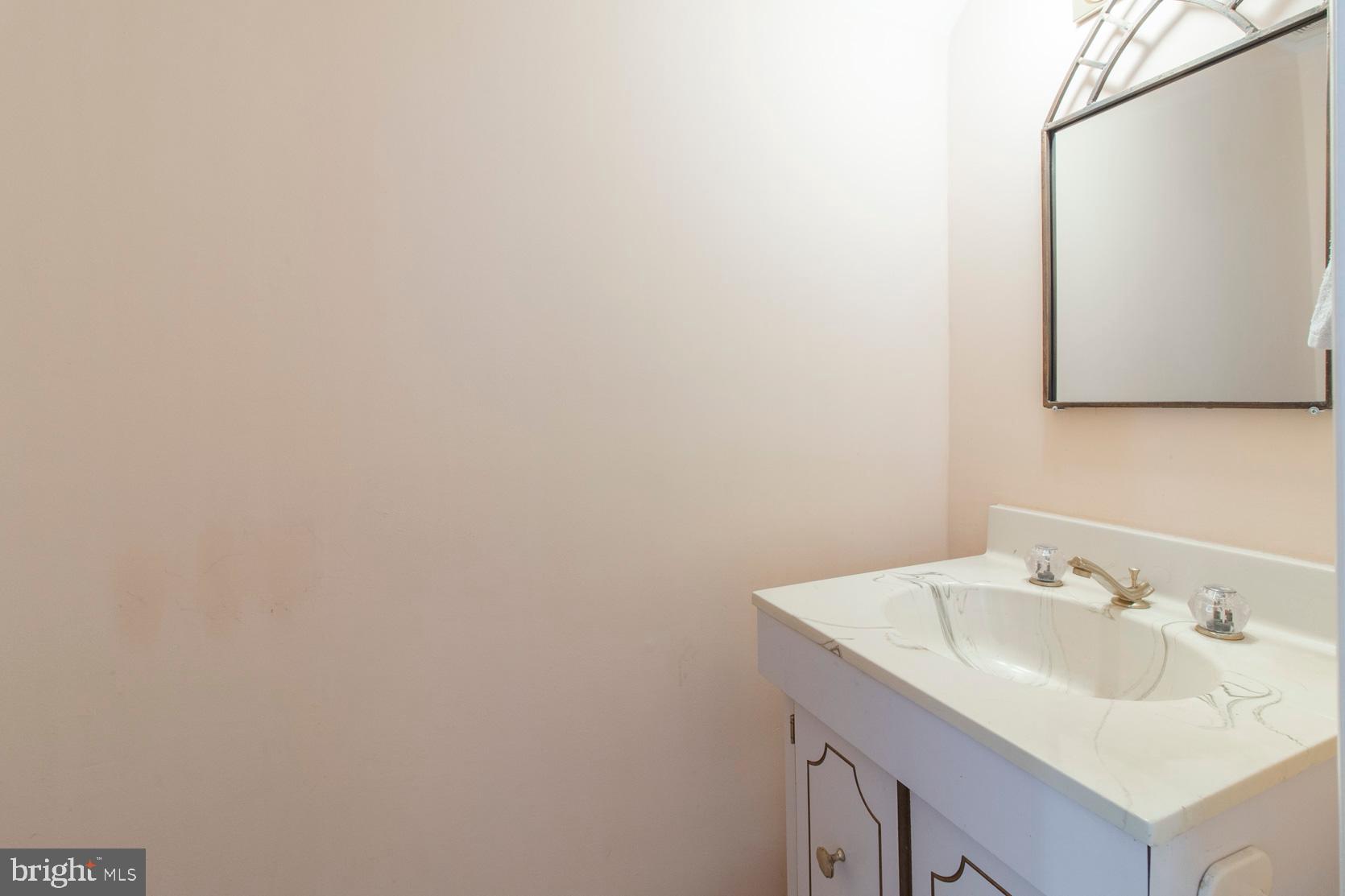 9233 Darlington Road Philadelphia, PA 19115 - Photo 20 of 44
