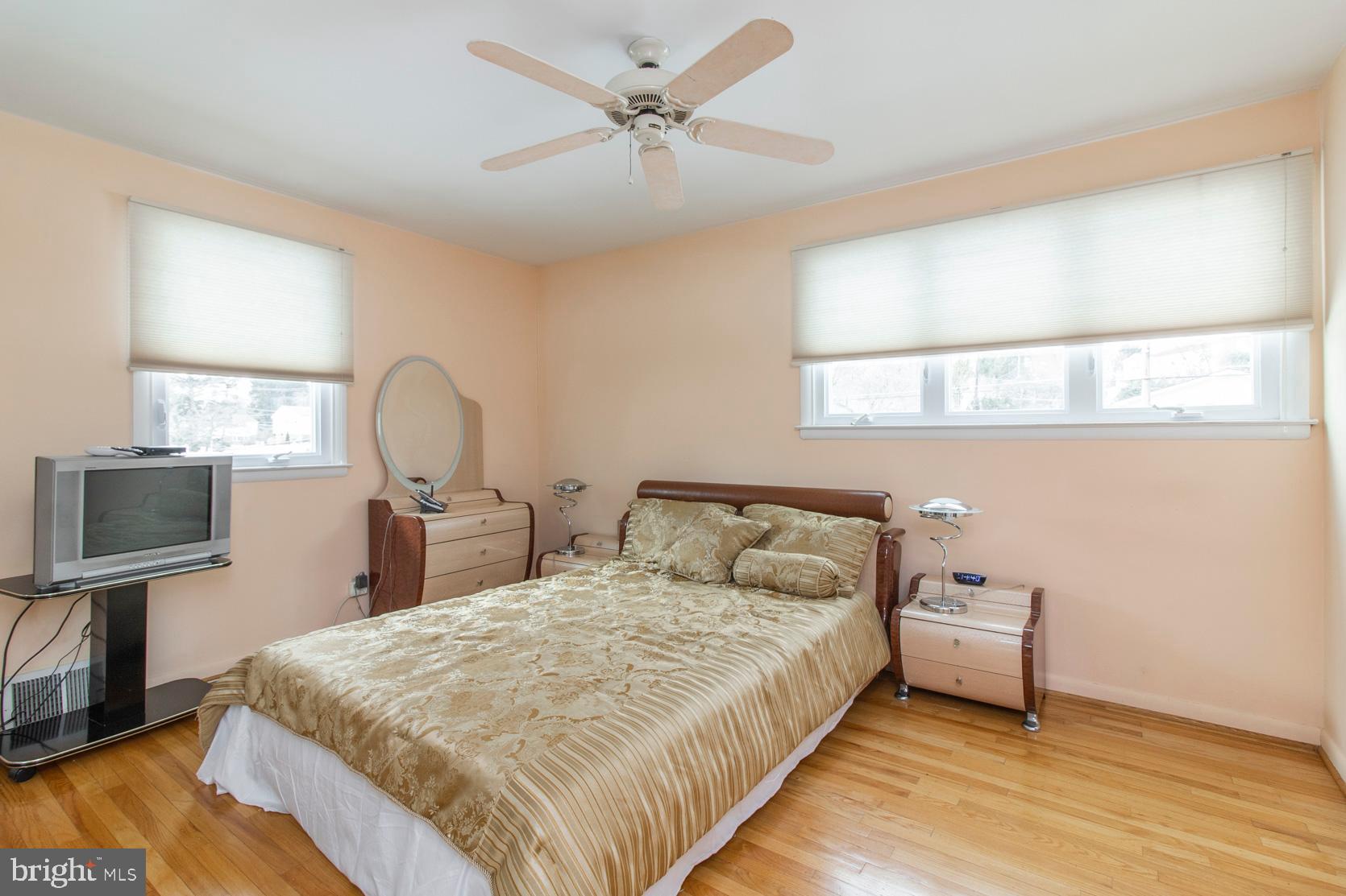 9233 Darlington Road Philadelphia, PA 19115 - Photo 21 of 44