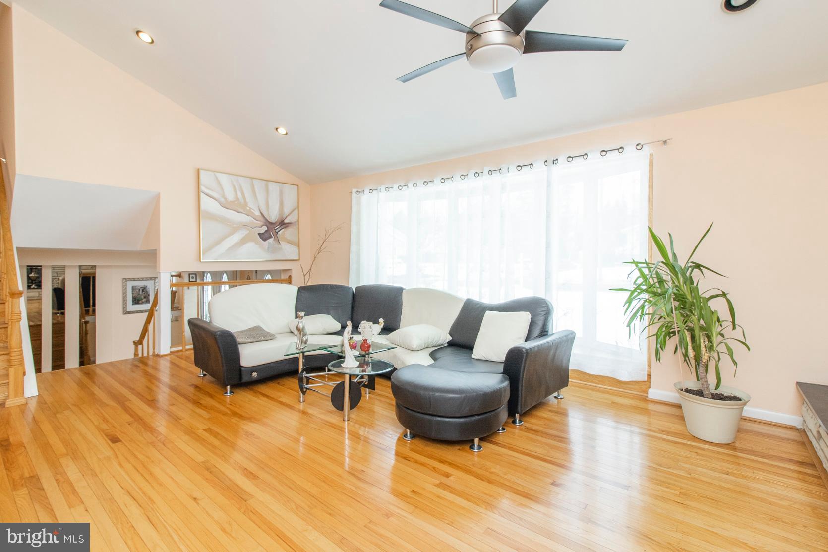 9233 Darlington Road Philadelphia, PA 19115 - Photo 5 of 44