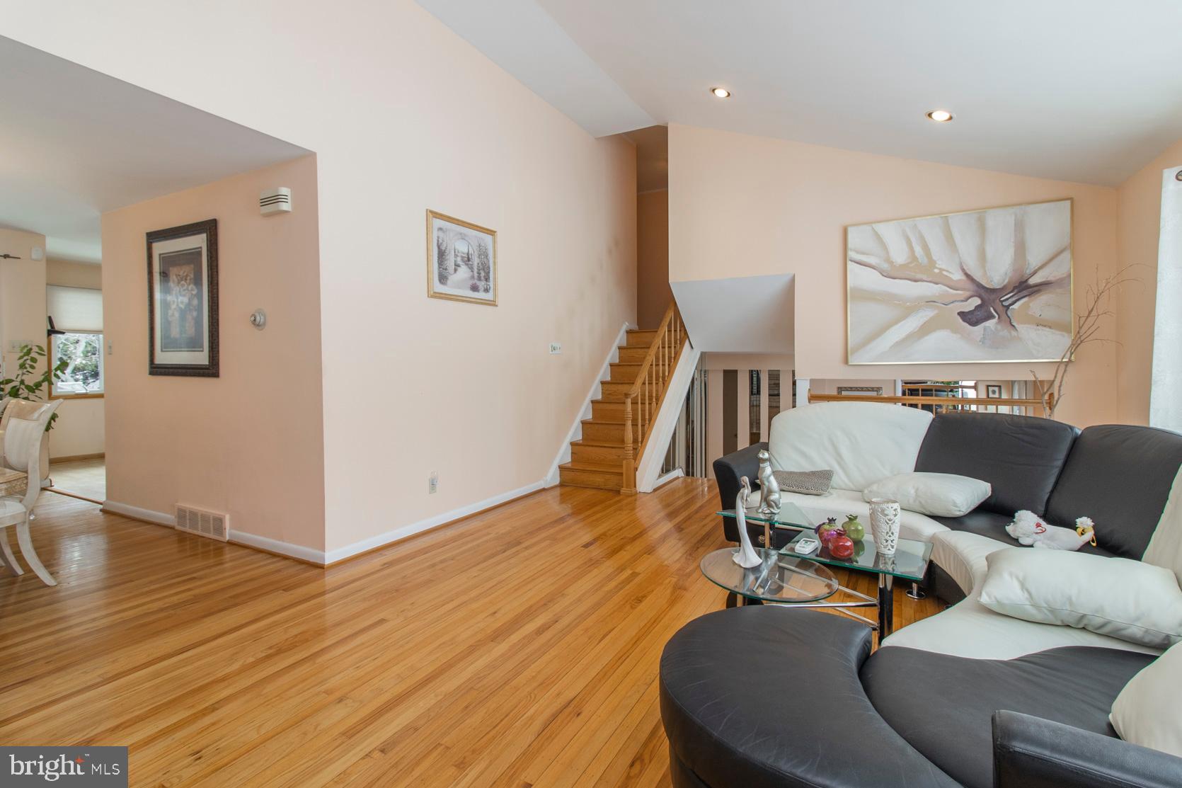 9233 Darlington Road Philadelphia, PA 19115 - Photo 6 of 44