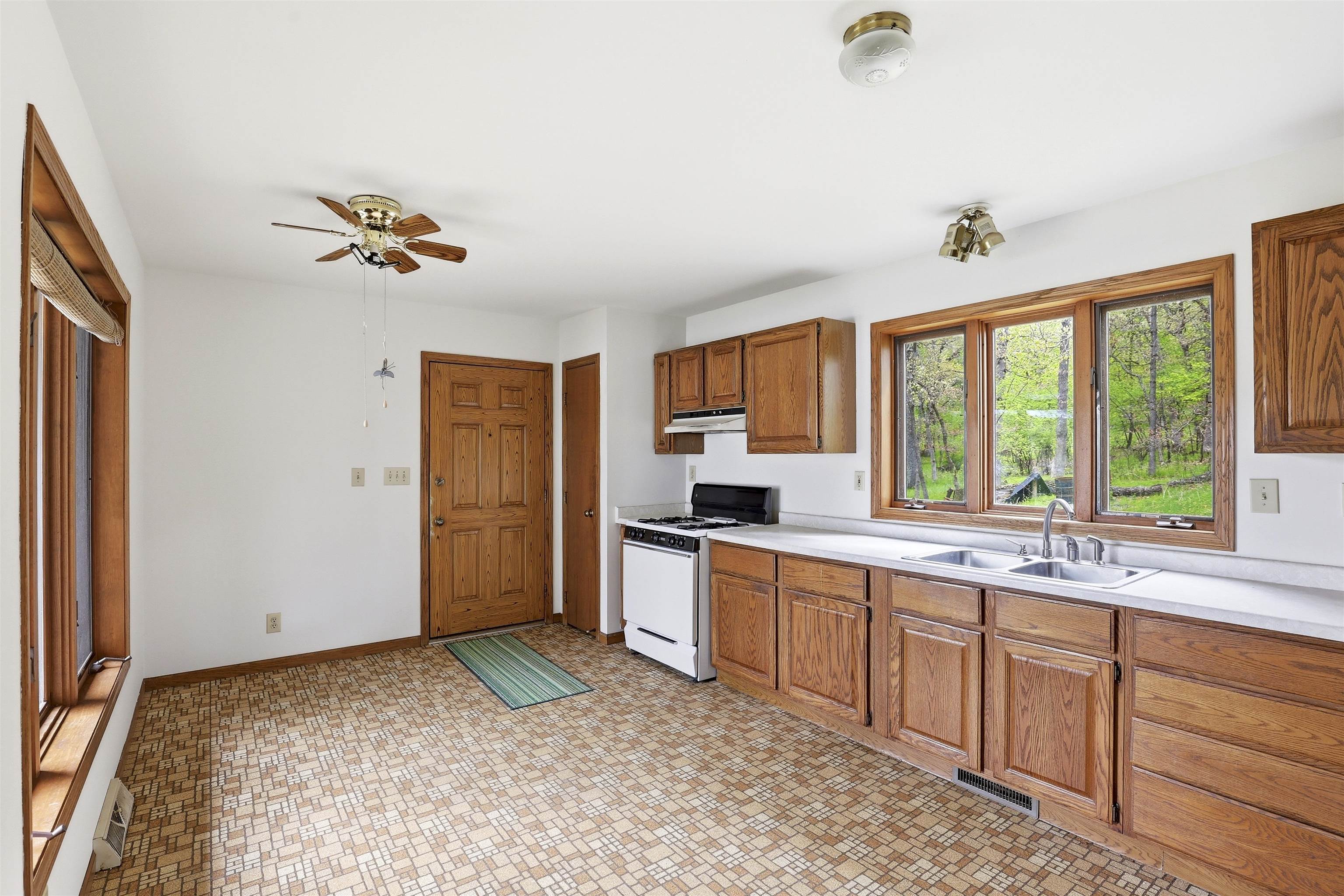 N5367 15th Road Wild Rose, WI 54984 - Photo 4 of 43