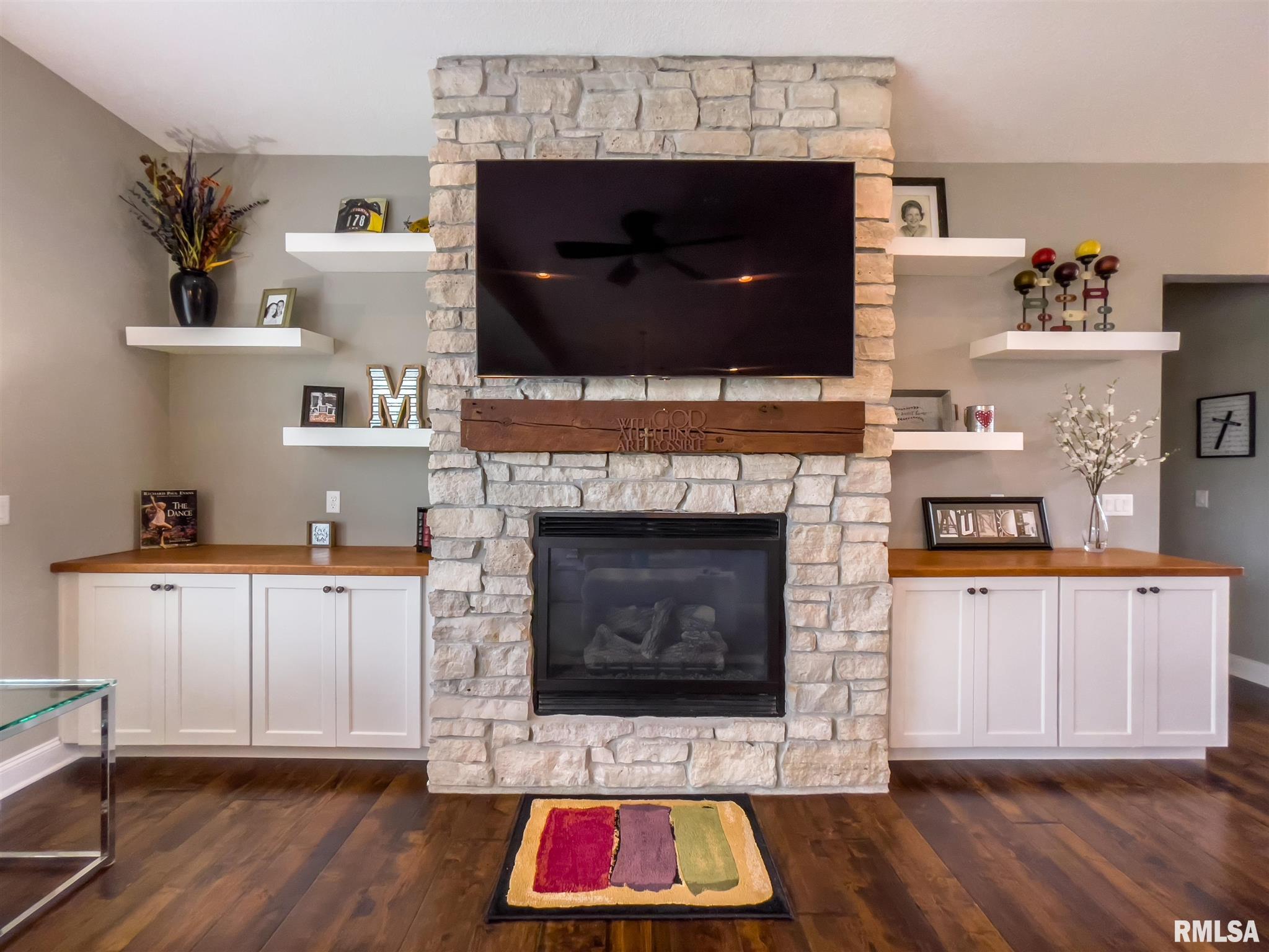 4024 Thomas Pointe Road Davenport, IA 52807 - Photo 10 of 35 Gallery Image 10