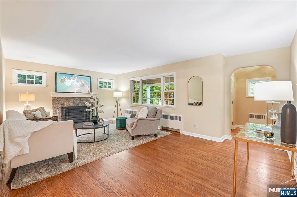 445 Alpine Terrace Ridgewood, NJ 07450 - Photo 5 of 28