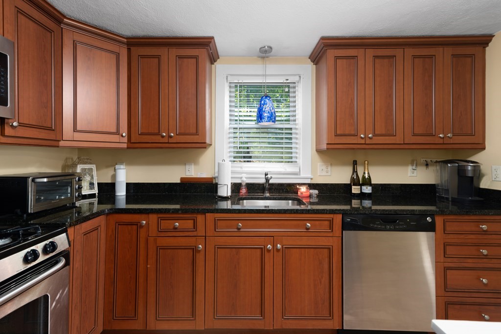 314 Water Street, Unit 2 Wakefield, MA 01880 - Photo 10 of 15 Gallery Image 10