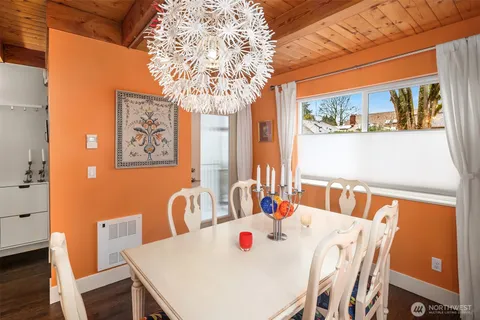 $949,999 | 3010 Northeast 55th Street, Seattle, WA 98105