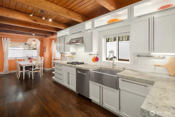 $949,999 | 3010 Northeast 55th Street, Seattle, WA 98105