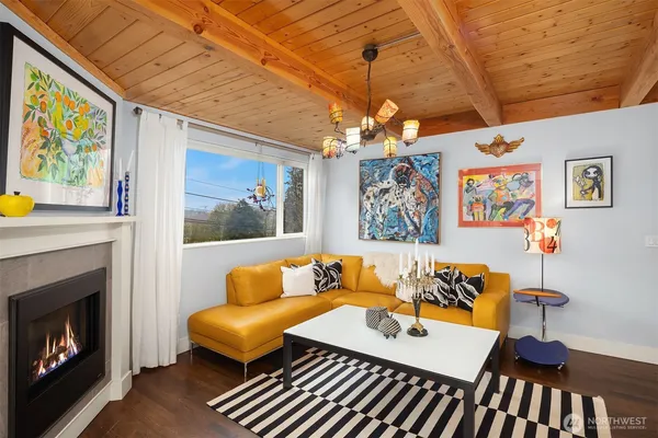 $949,999 | 3010 Northeast 55th Street, Seattle, WA 98105