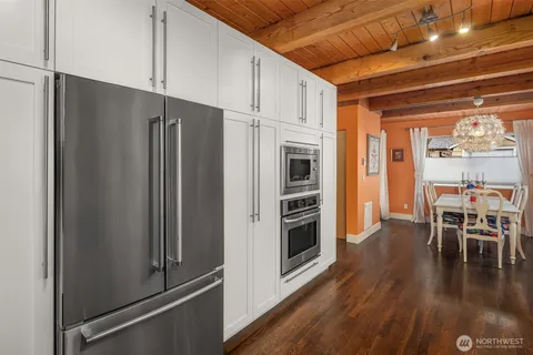 $949,999 | 3010 Northeast 55th Street, Seattle, WA 98105