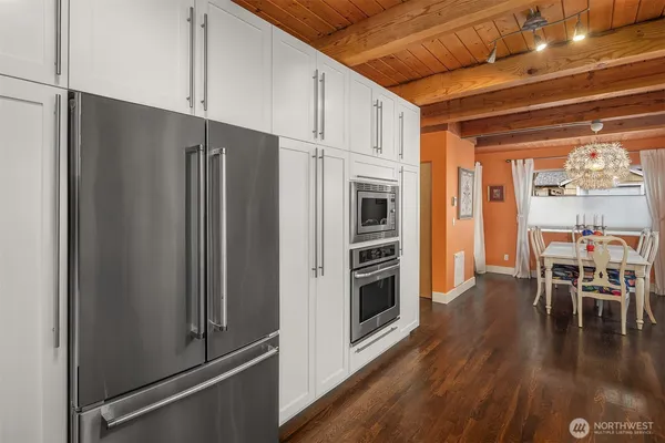 $949,999 | 3010 Northeast 55th Street, Seattle, WA 98105