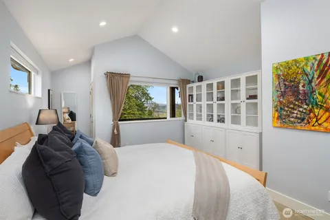 $949,999 | 3010 Northeast 55th Street, Seattle, WA 98105