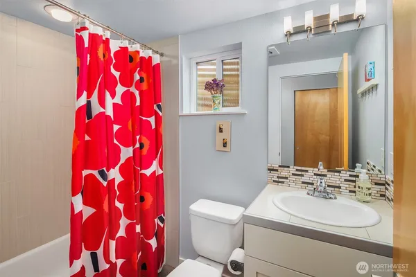 $949,999 | 3010 Northeast 55th Street, Seattle, WA 98105