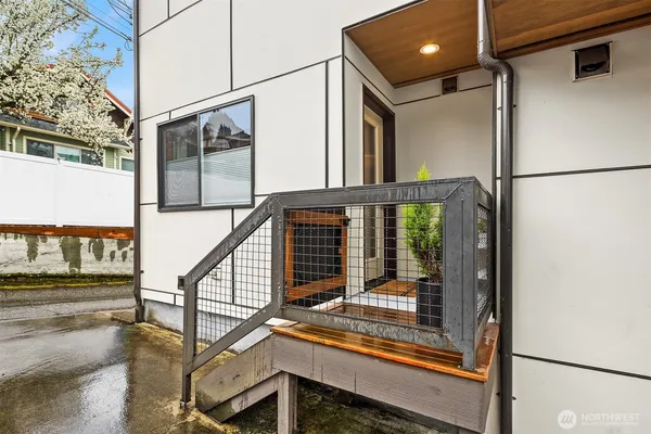 $949,999 | 3010 Northeast 55th Street, Seattle, WA 98105