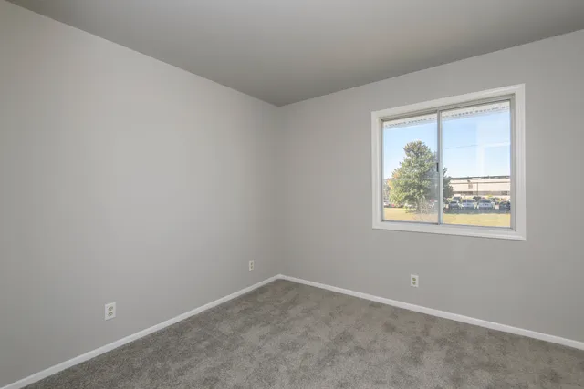 $229,900 | 1891 Parknoll Lane, Port Washington, WI 53074