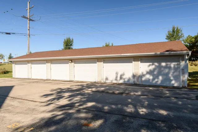 $229,900 | 1891 Parknoll Lane, Port Washington, WI 53074