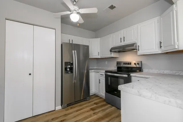 $229,900 | 1891 Parknoll Lane, Port Washington, WI 53074